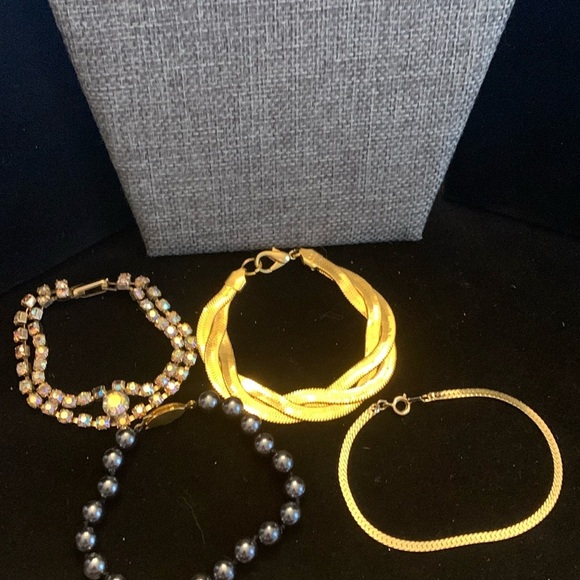 Four Vintage Gold Tone Bracelets 7-7.5” Faux Pearl AB Rhinestone - Picture 1 of 9